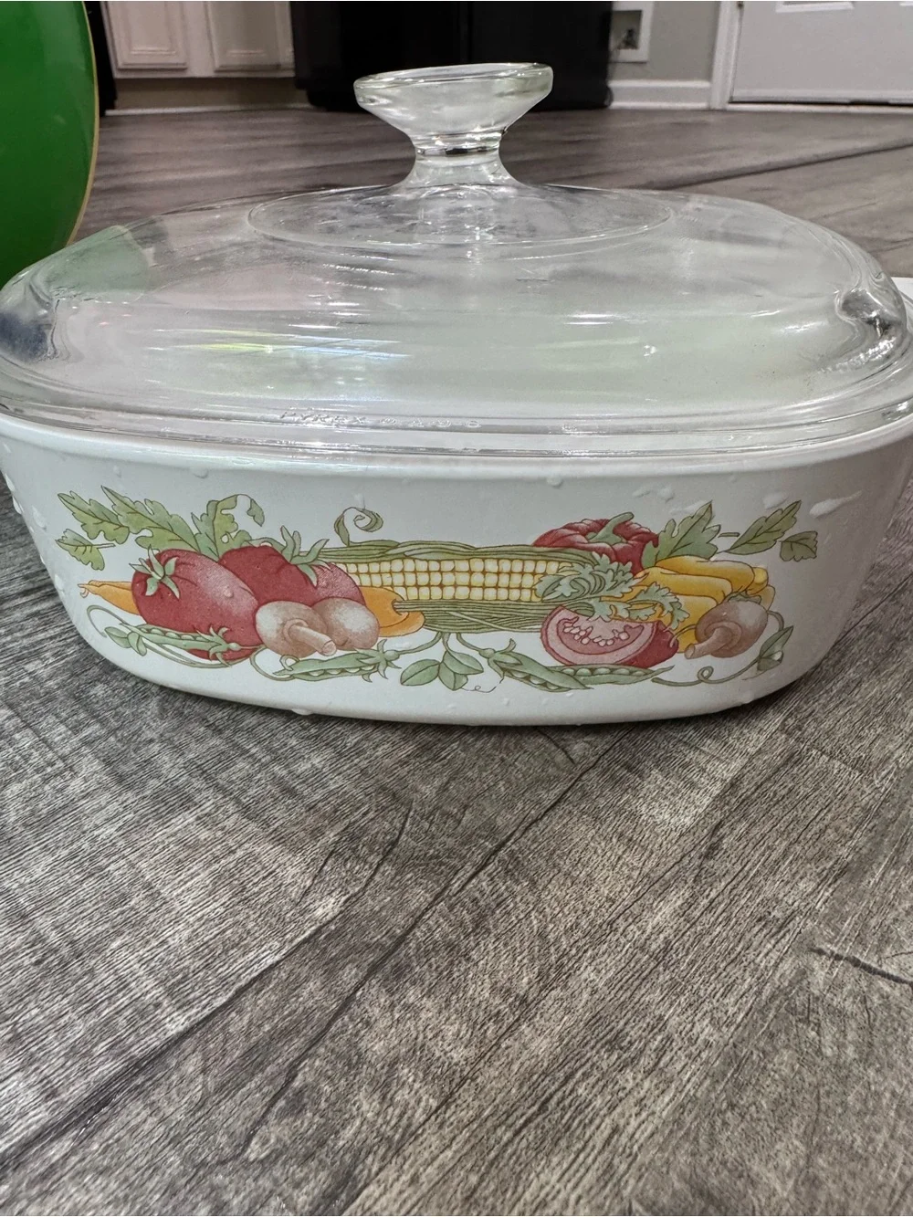Vintage CorningWare 2 Ltr Garden Harvest Vegetable Casserole Dish with Pyrex Lid